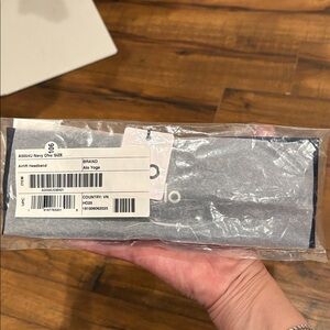 ALO Yoga Navy Airlift Headband New!
